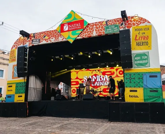 Palco montado pela Mix em evento corporativo